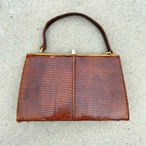 Vintage lizard leather purse- gold clasp, inside pockets